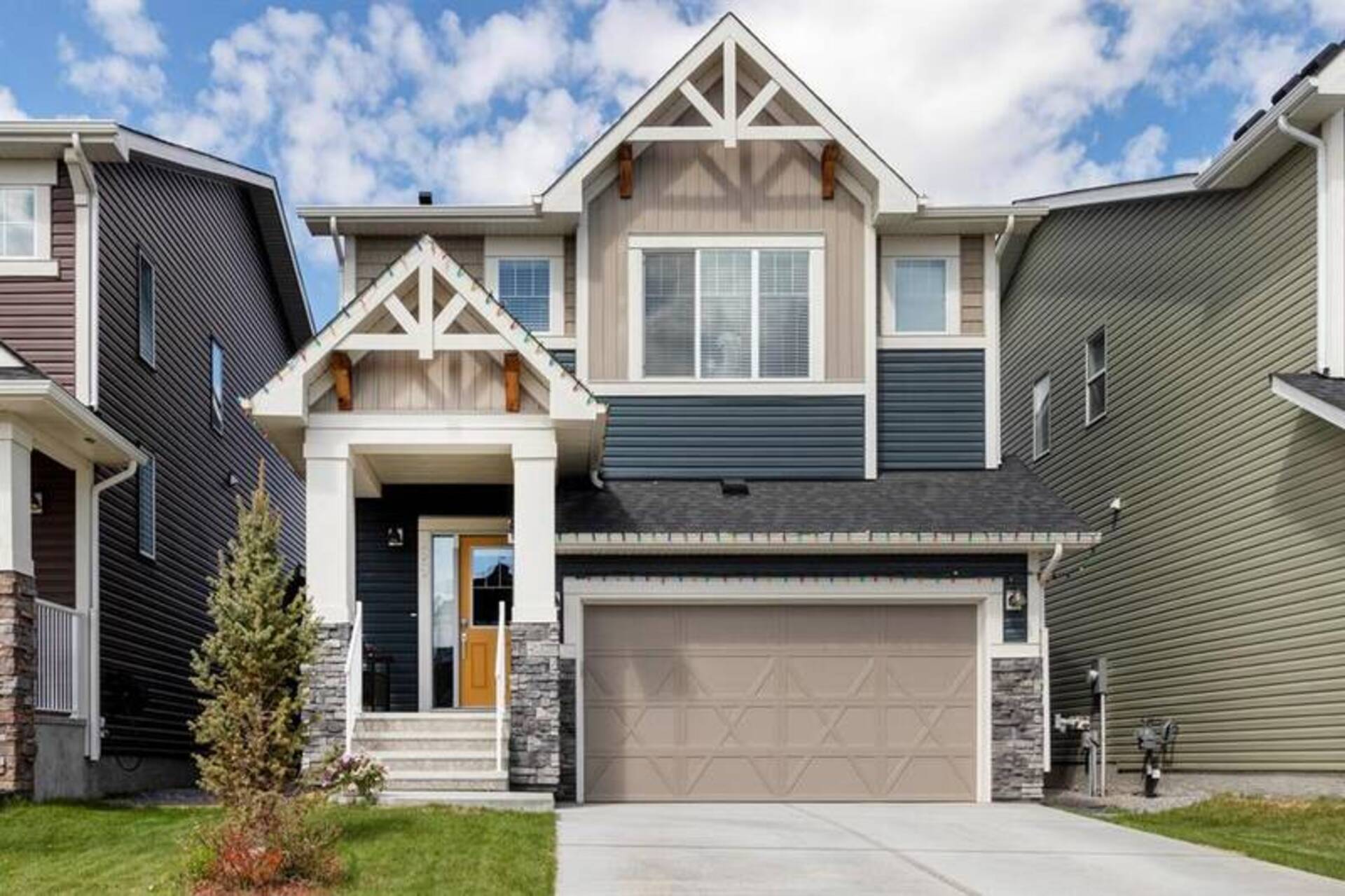 99 Bayview Circle SW Airdrie