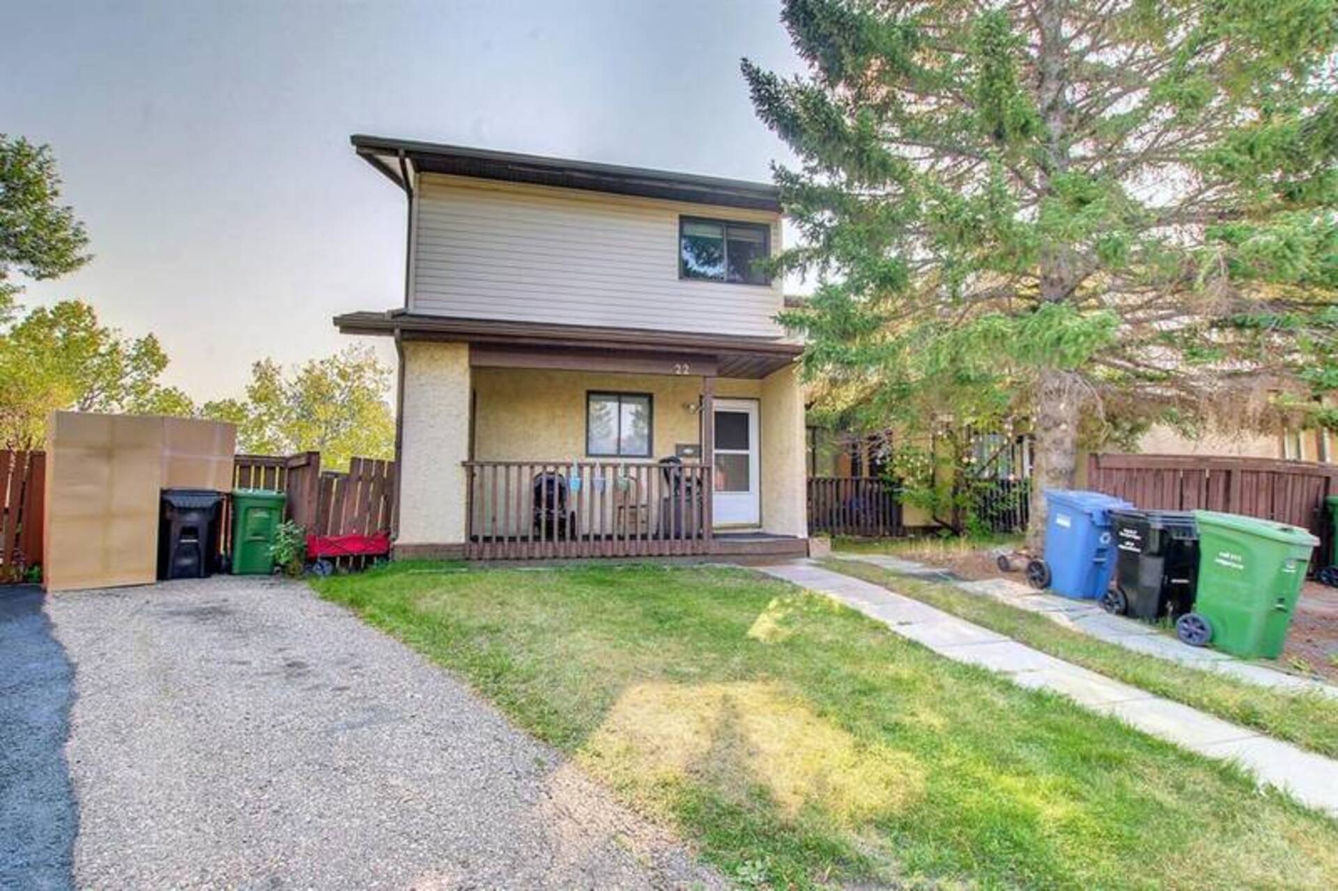 22 Ranchlands Place NW 