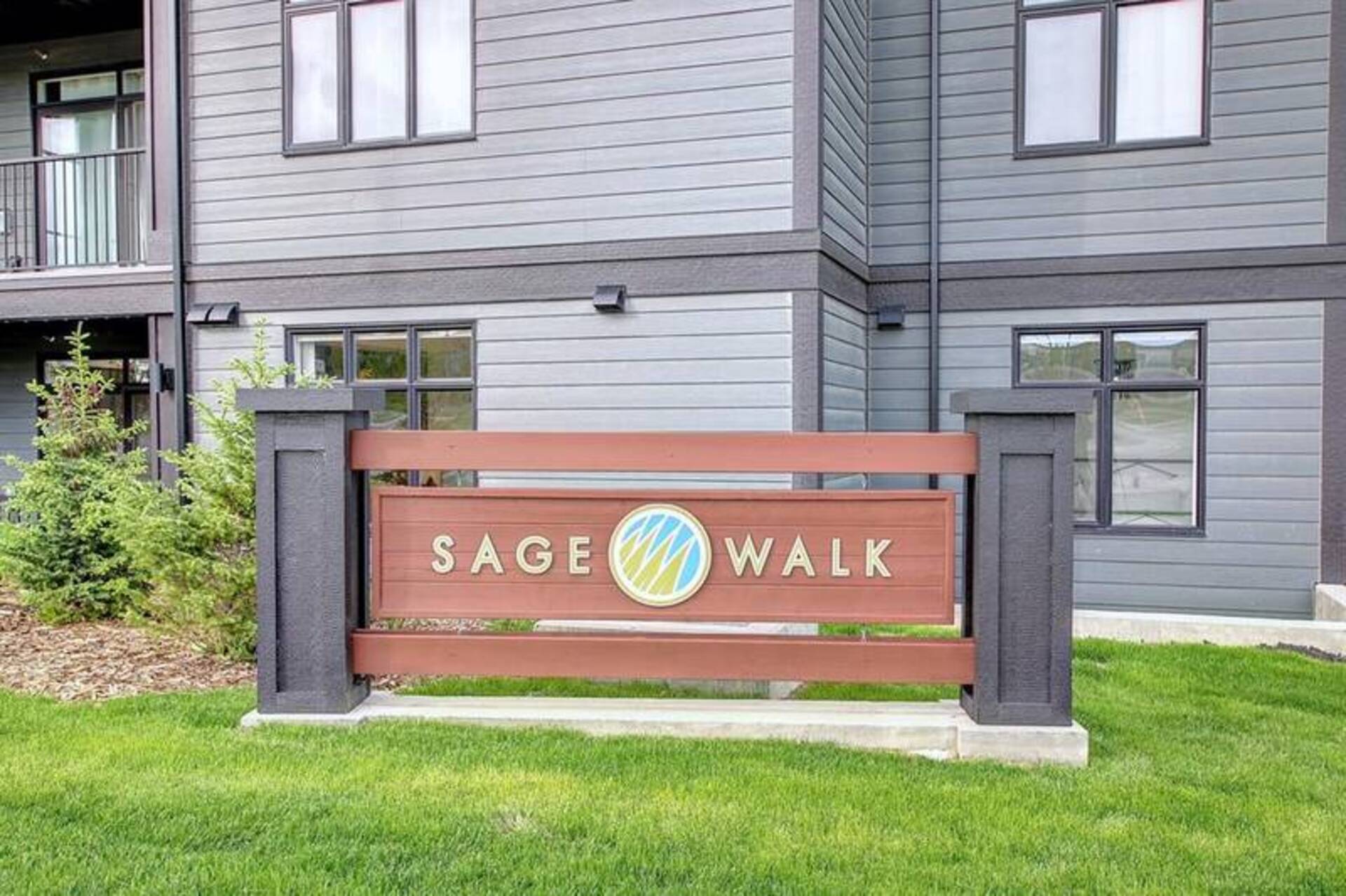 414, 10 Sage Hill Walk NW 
