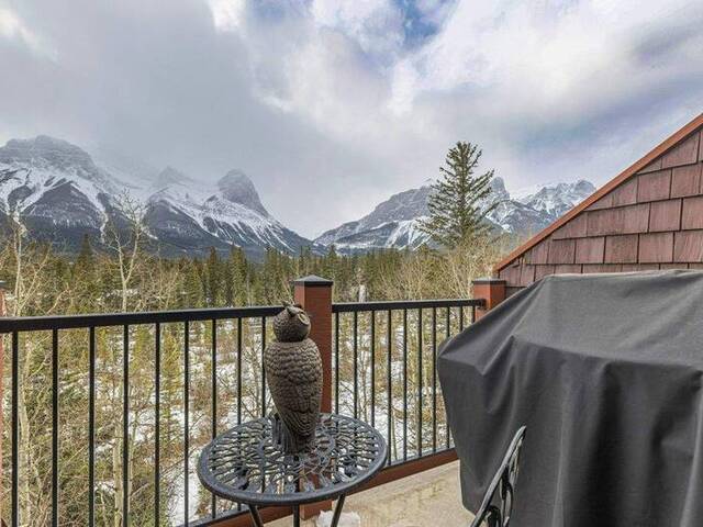 400, 743 Railway Avenue Canmore