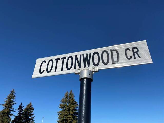 1 Cottonwood Crescent Rosemary