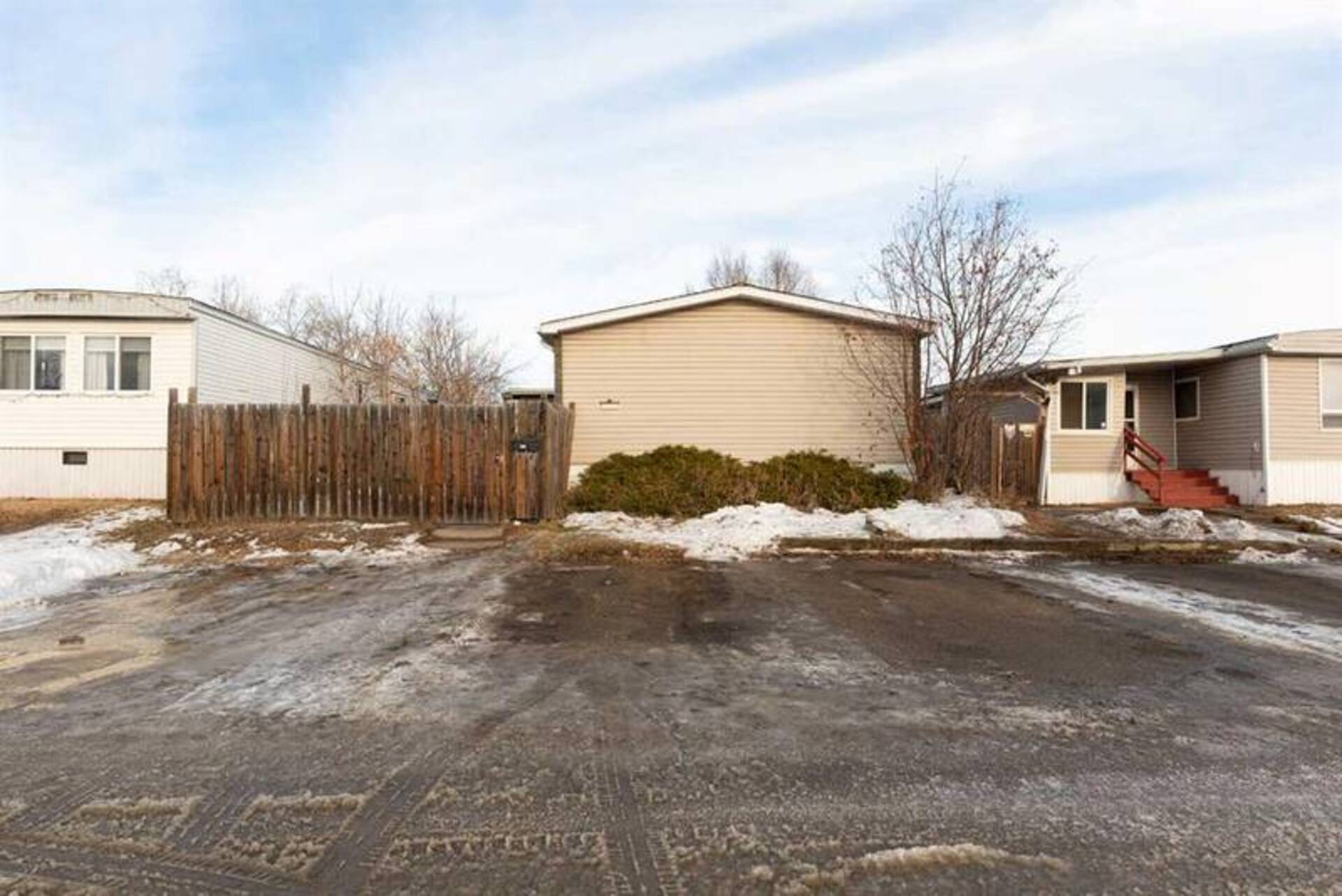 160 Greely Road Fort McMurray