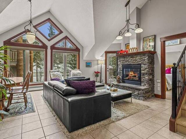 313, 155 Crossbow Place Canmore
