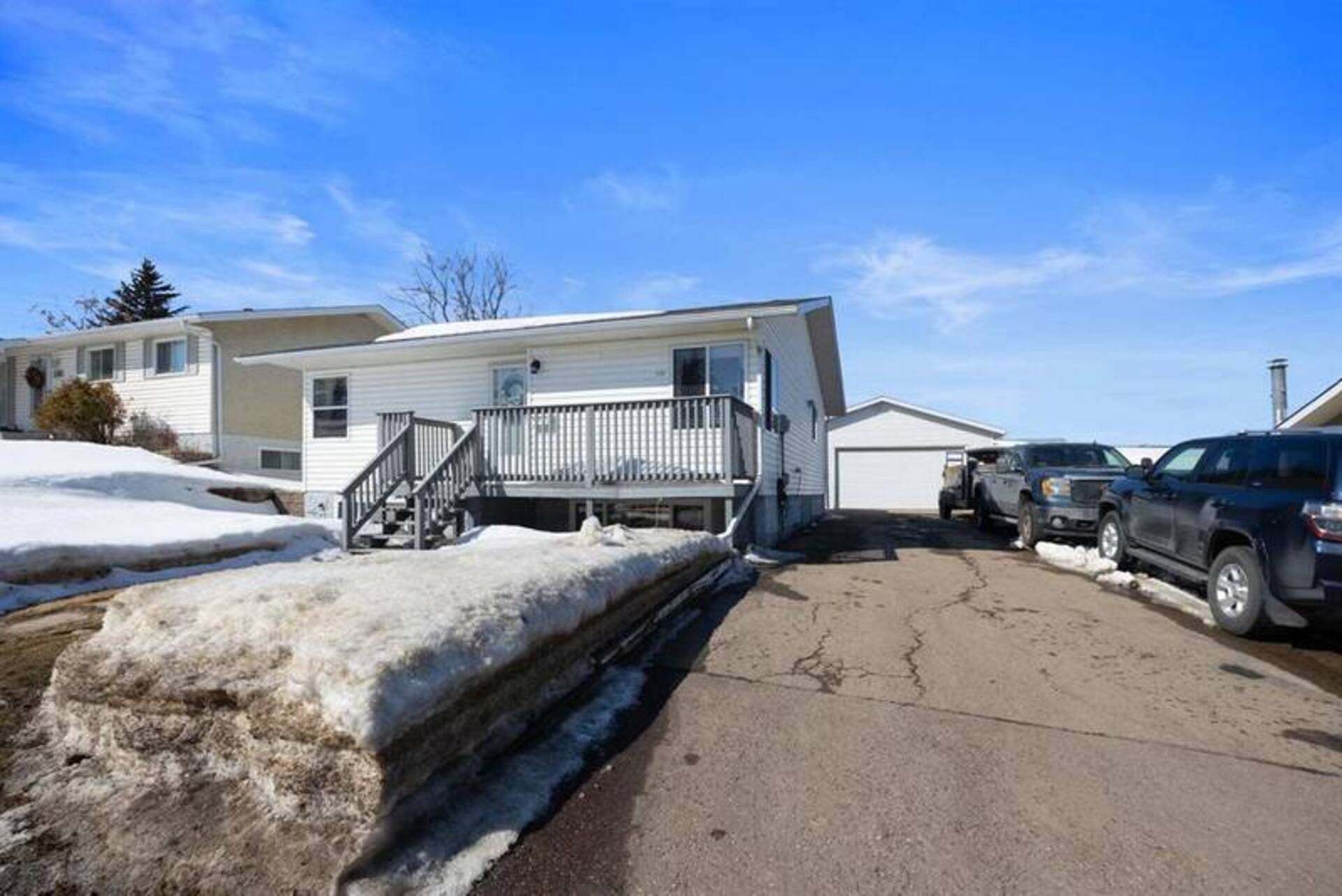 104 Simpson Way Fort McMurray