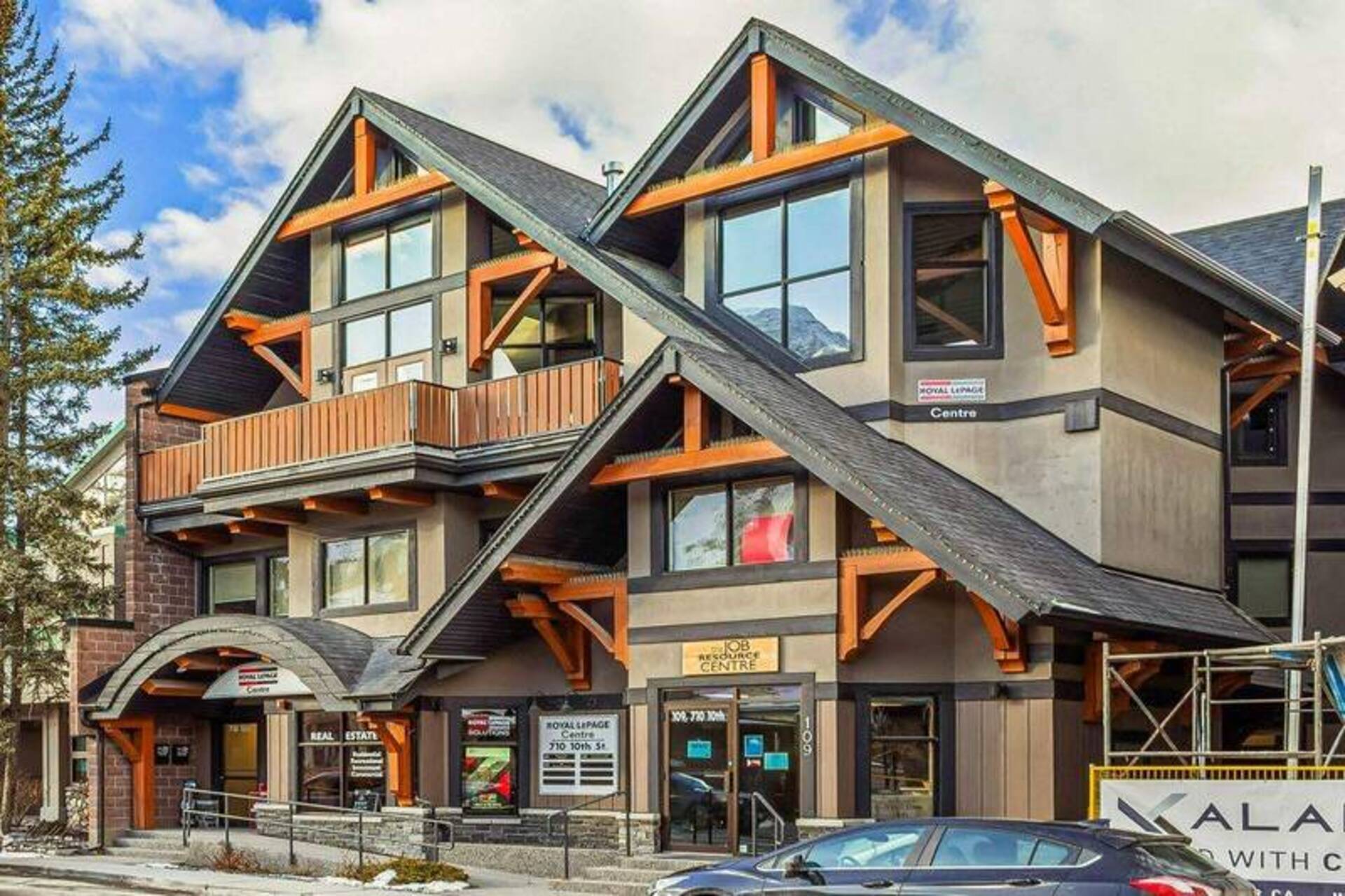 302, 710 10 Street Canmore