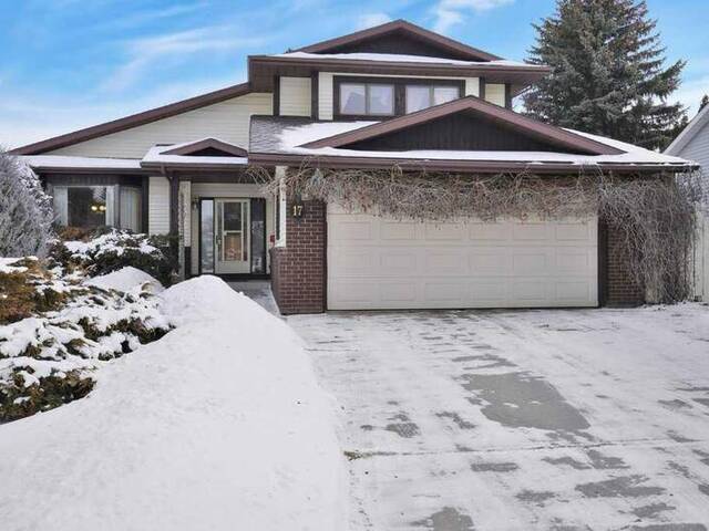 17 Rowntree Crescent Red Deer