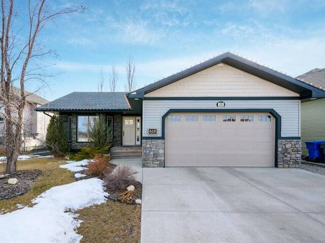 618 West Highland Crescent Carstairs