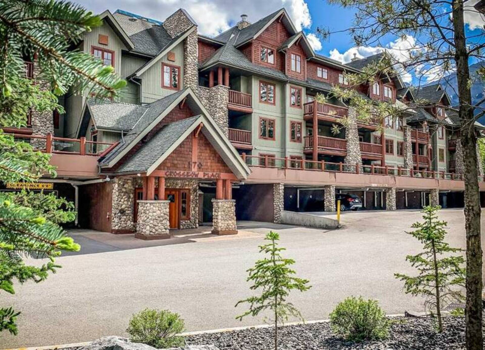306, 170 Crossbow Place Canmore