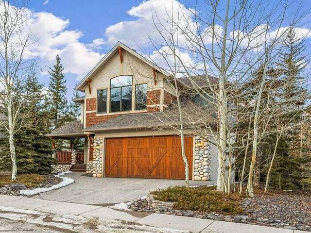 215 Miskow Close Canmore