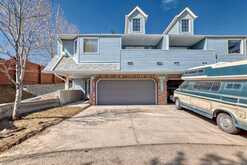 90 Valley Ridge Heights NW 