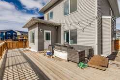 592 Chinook Gate Square SW 