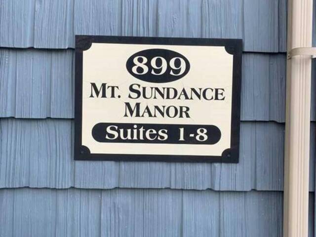4, 899 MT SUNDANCE Manor W Lethbridge