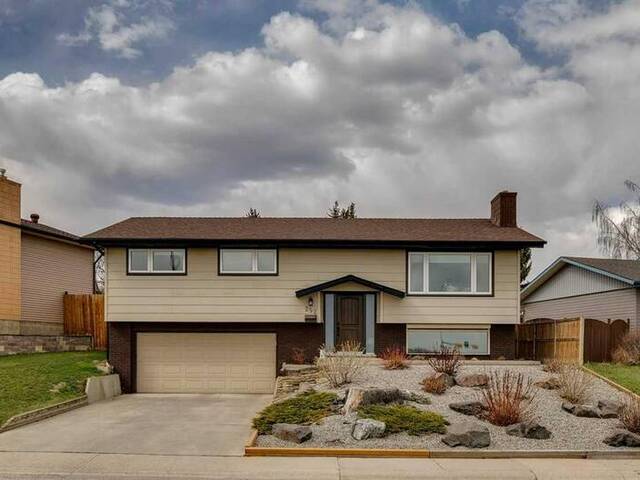 252 Cantrell Drive SW Calgary