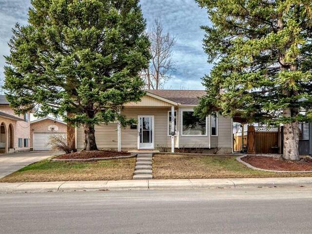 135 Rundleview Drive SE Calgary