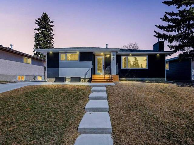 108 Cantree Place SW Calgary