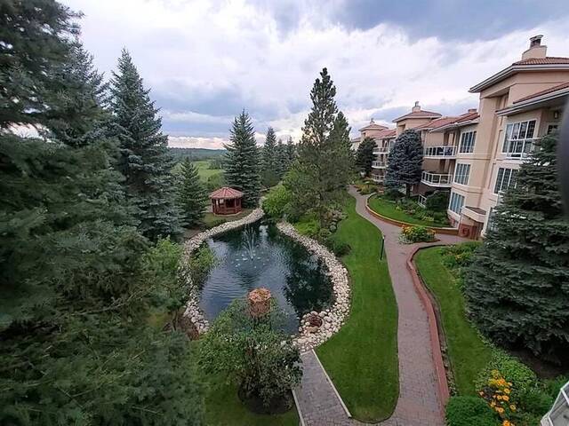 702, 505 Canyon Meadows Drive SW Calgary