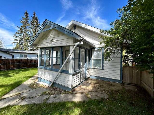 4635 49 Street Sylvan Lake