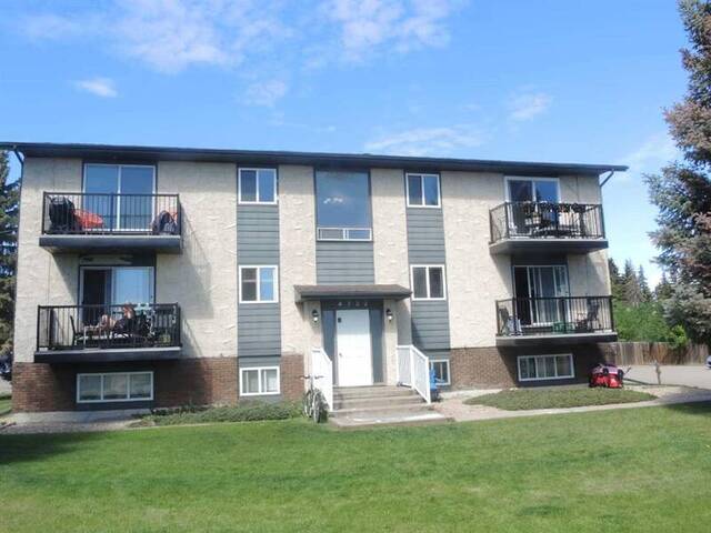 101, 4722 44 Street Sylvan Lake