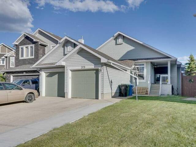 315 Coral Reef Manor NE Calgary