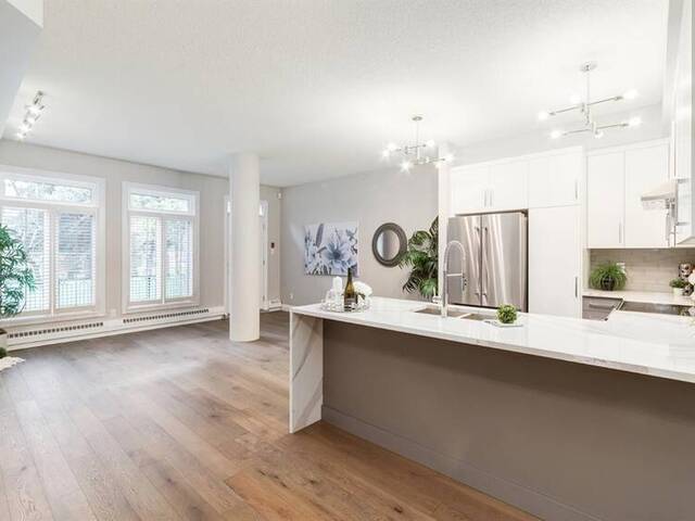 8102, 400 Eau Claire Avenue SW Calgary