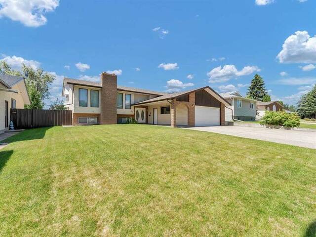 25 Cunliffe Crescent SE Medicine Hat