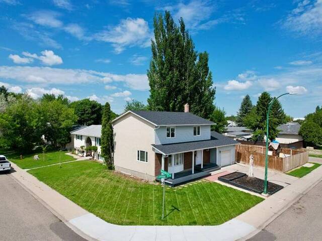 6 Larkspur Road N Lethbridge