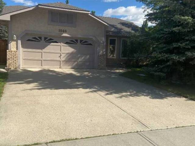 1046 Suncastle Drive SE Calgary