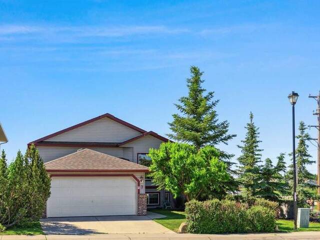 7 Silver Creek Boulevard NW Airdrie