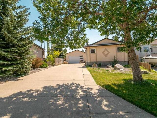 353 Ojibwa Place W Lethbridge