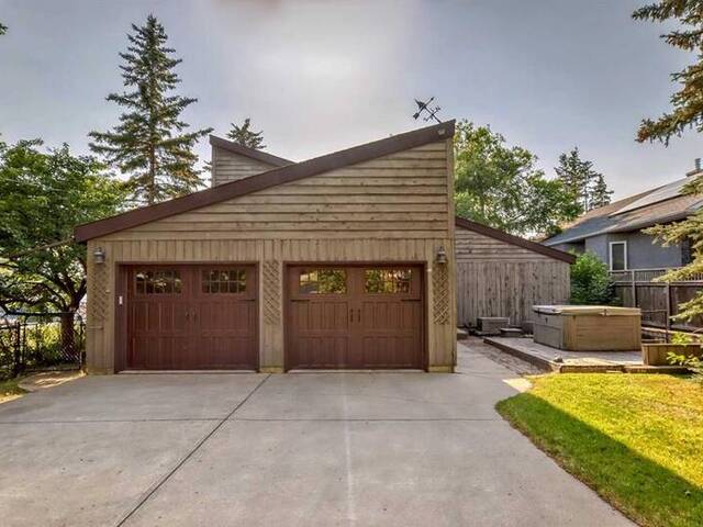 631 East Chestermere Drive Chestermere