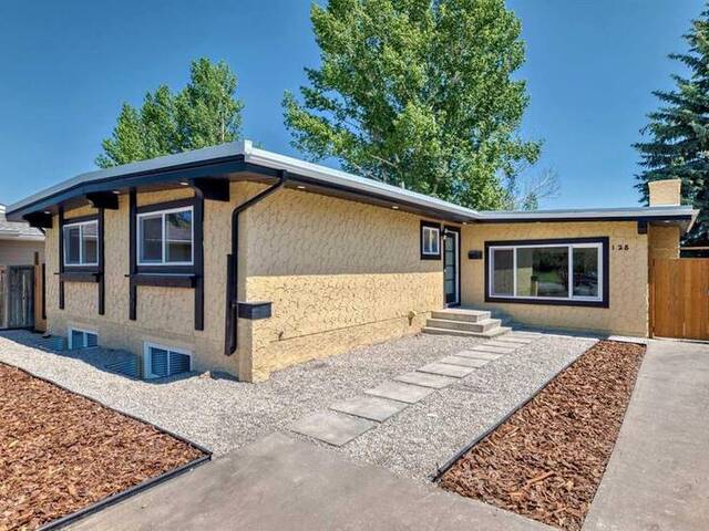 128 Cantrell Place SW Calgary