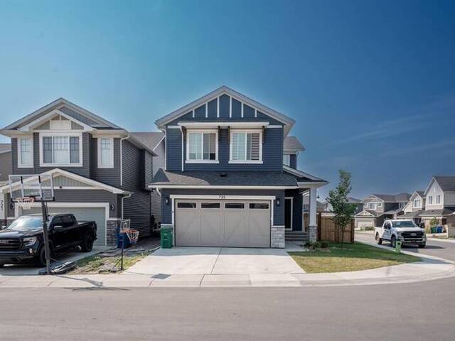 725 Bayview Cape SW Airdrie