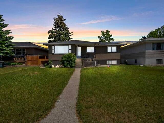 924 15 Avenue NE Calgary