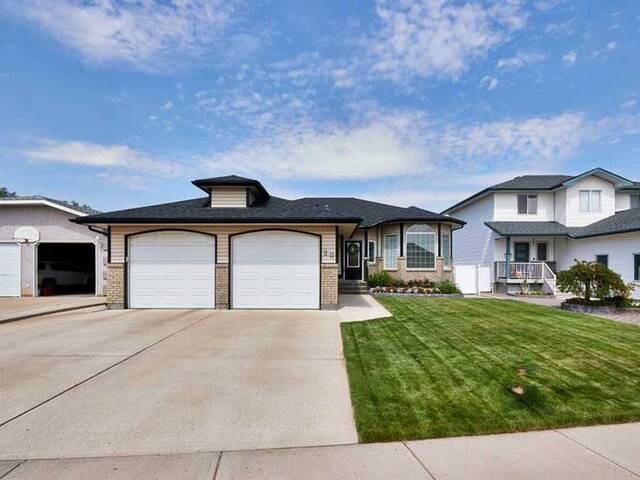 20 Turner Green SE Medicine Hat