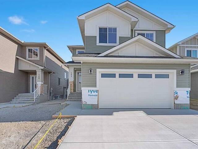 764 Edgefield Crescent Strathmore