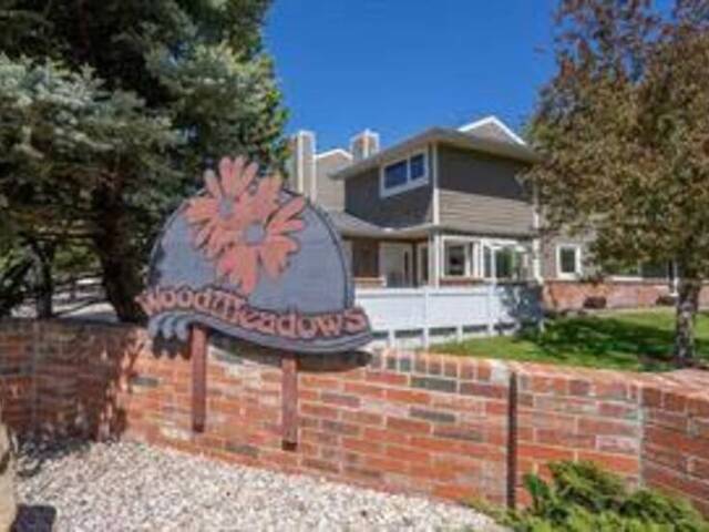 14 Woodmeadow Close SW Calgary