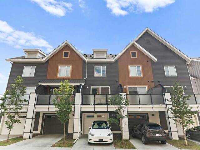 209 Livingston Common NE Calgary