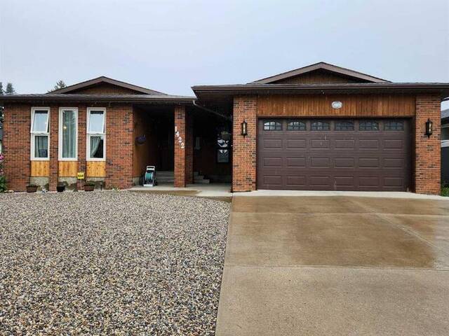 1422 McCrimmon Drive Carstairs