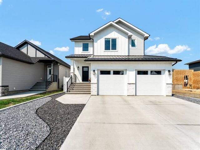 195 Hamptons Crescent SE Medicine Hat