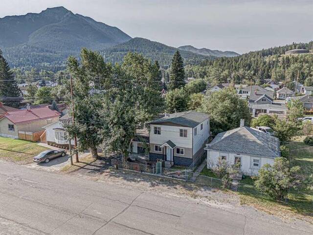 12730 19 Avenue Blairmore