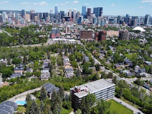 305, 3204 Rideau Place SW Calgary