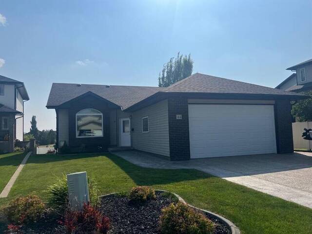 44 Sunwood Court SW Medicine Hat