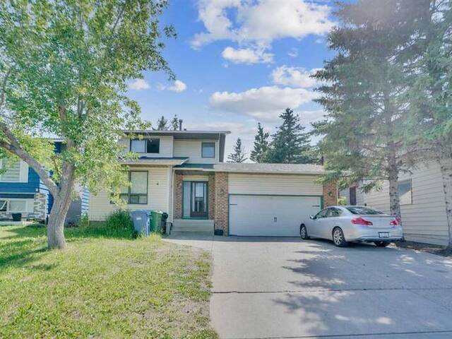 4 Castlefall Grove NE Calgary