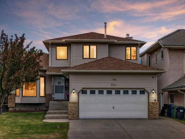 224 Edgebank Circle NW Calgary