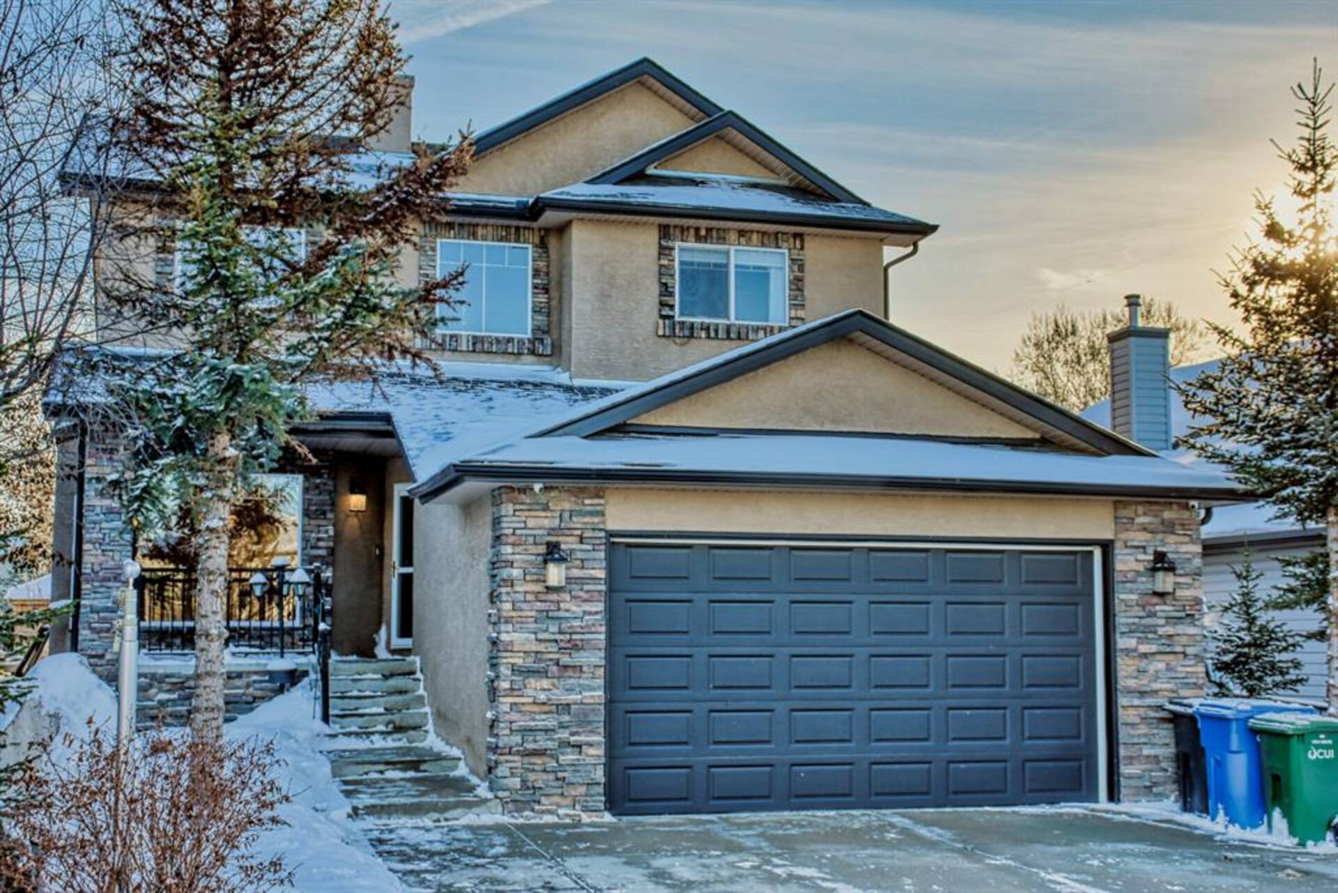 154 West Lakeview Crescent Chestermere