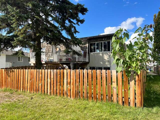 1-4, 140 Hermary Street Red Deer