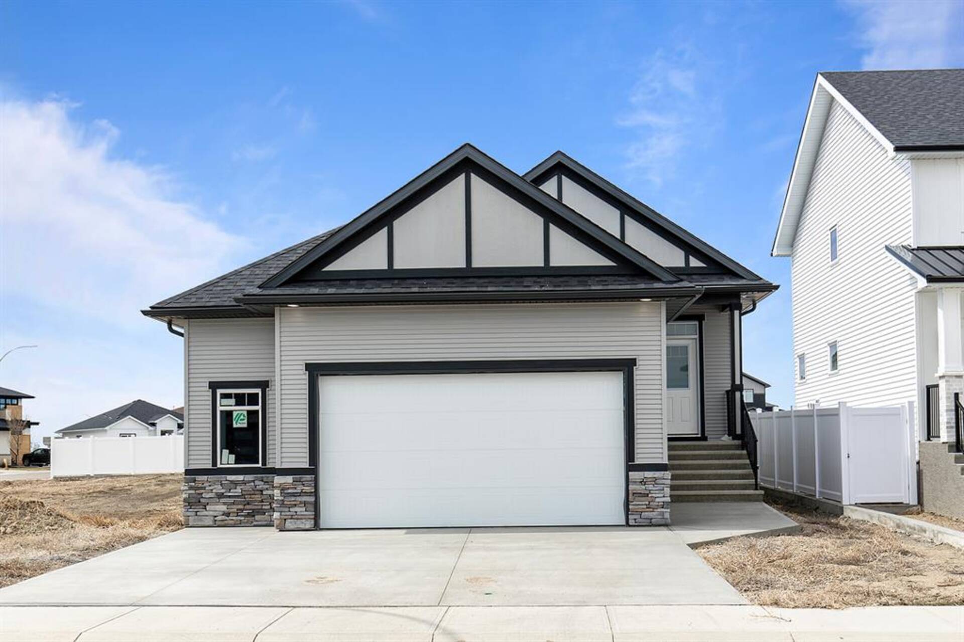 191 Hamptons Crescent SE Medicine Hat