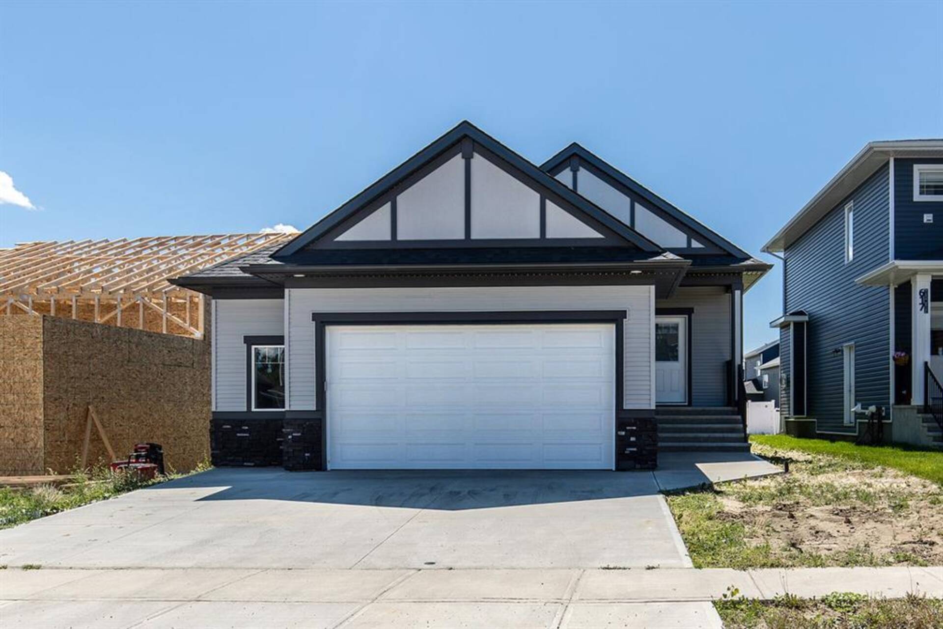 623 Vista Drive SE Medicine Hat