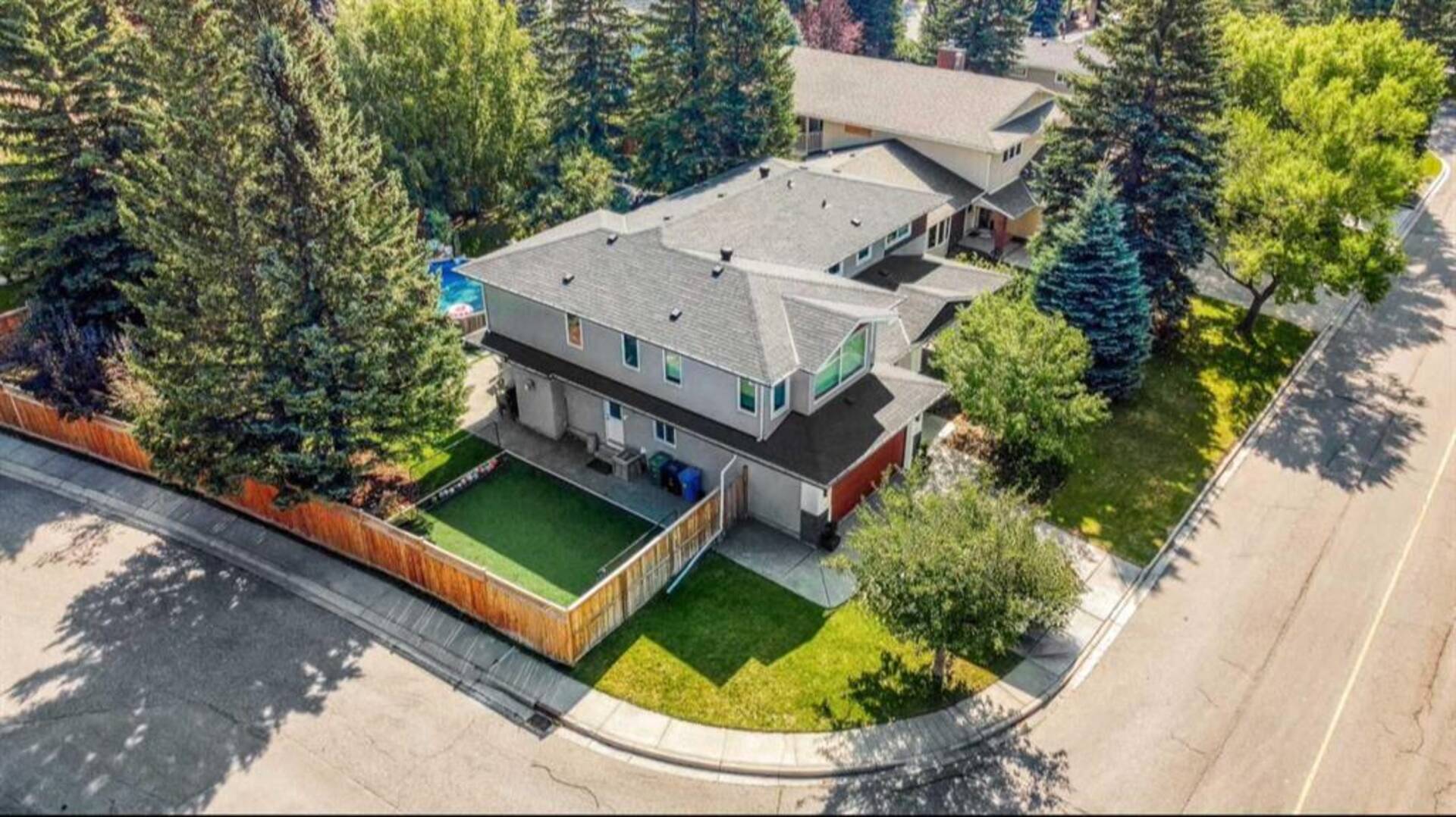 1140 Varsity Estates Drive NW Calgary