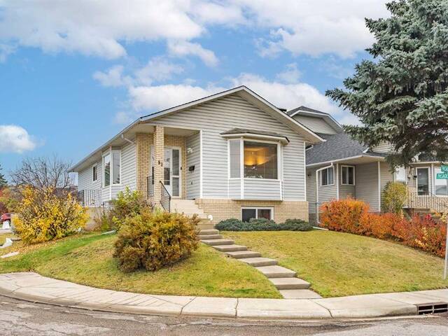 93 Pasadena Gardens NE Calgary